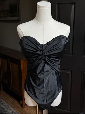 {J. Crew} Black Twist Front Strapless One Piece Bathing Suit Swimsuit WSM11